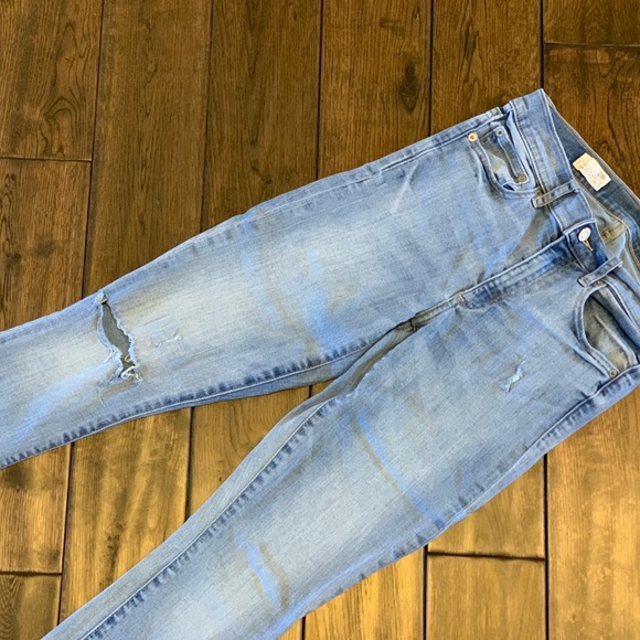 GAP Women’s True Skinny Destructed Jean - Picture 5 of 14
